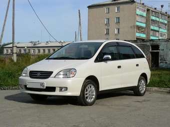 2002 Toyota Nadia
