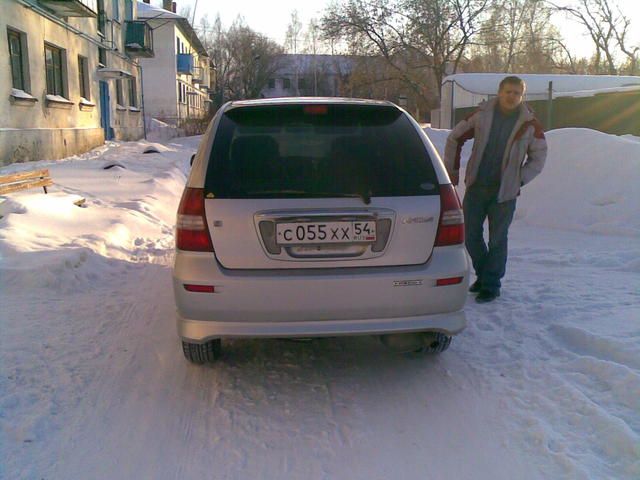 2002 Toyota Nadia