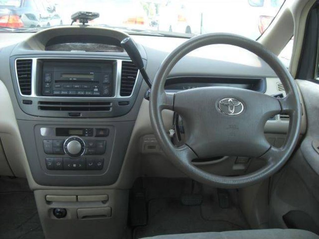 2002 Toyota Nadia