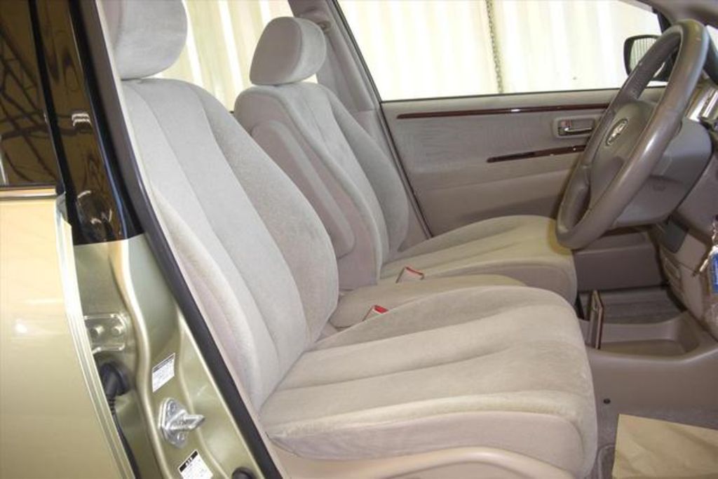 2002 Toyota Nadia