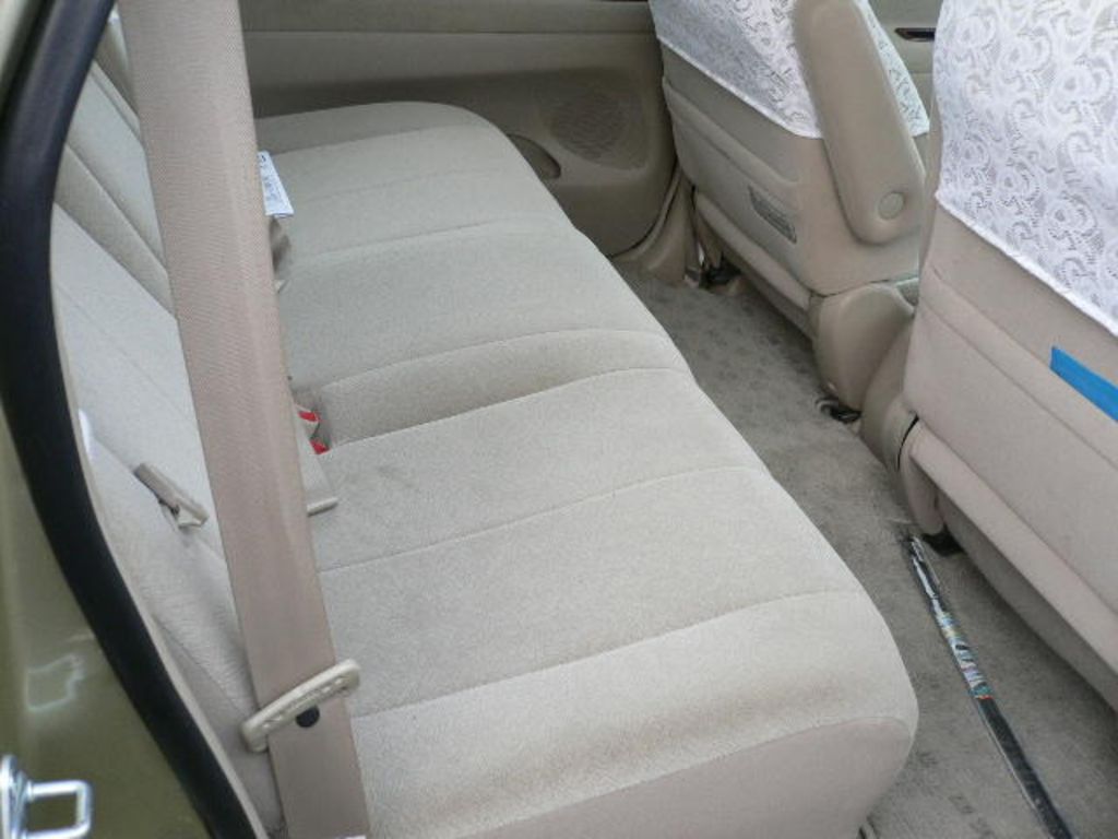 2002 Toyota Nadia