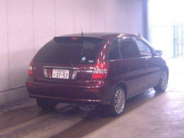 2002 Toyota Nadia