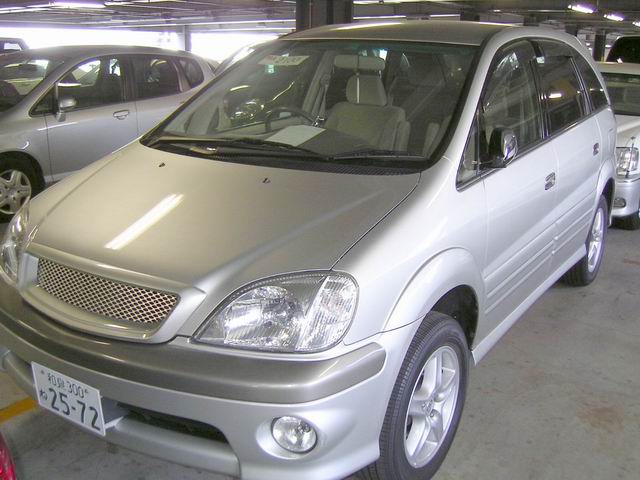2002 Toyota Nadia Pictures