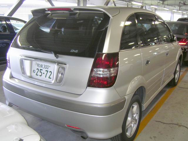 2002 Toyota Nadia Pictures