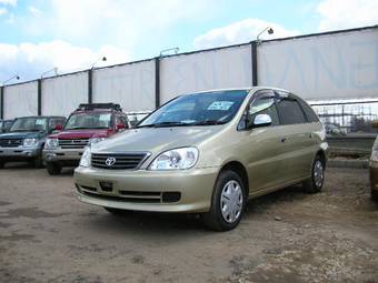 2002 Toyota Nadia Pictures