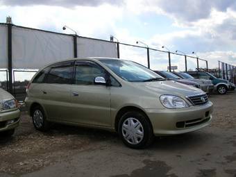 2002 Toyota Nadia Photos