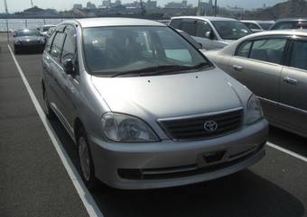 2002 Toyota Nadia Pictures