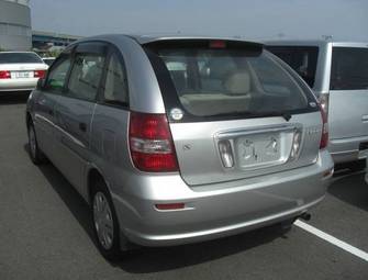 2002 Toyota Nadia Photos