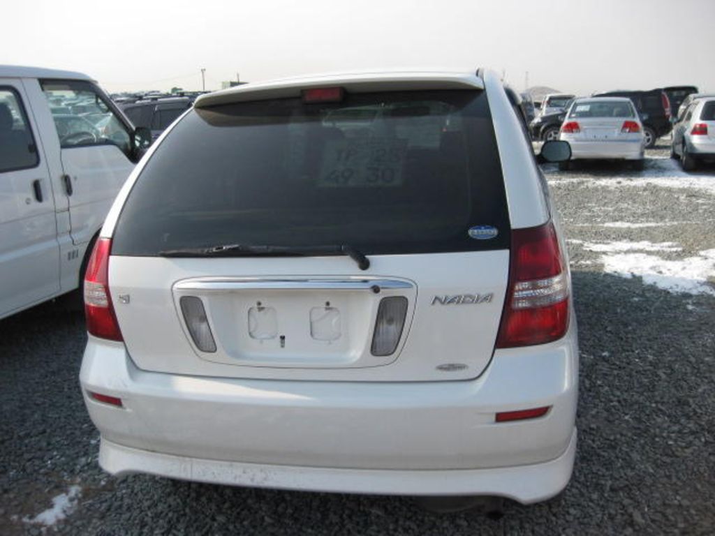 2003 Toyota Nadia