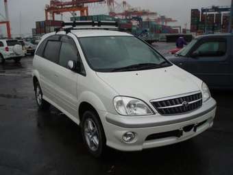 2003 Toyota Nadia Pictures