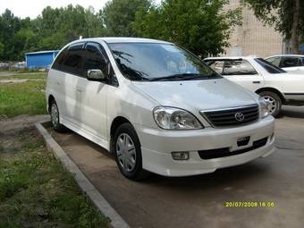 2003 Toyota Nadia Photos