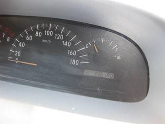 2003 Toyota Nadia Photos