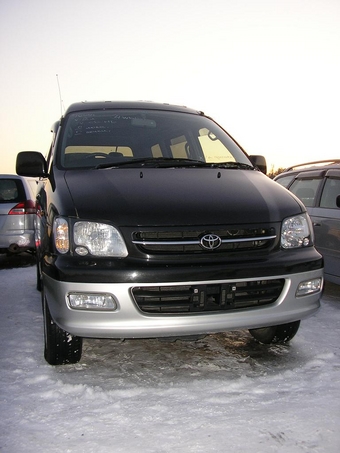 1999 Toyota Noah