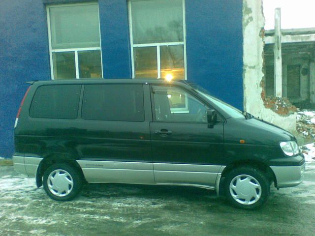 1999 Toyota Noah