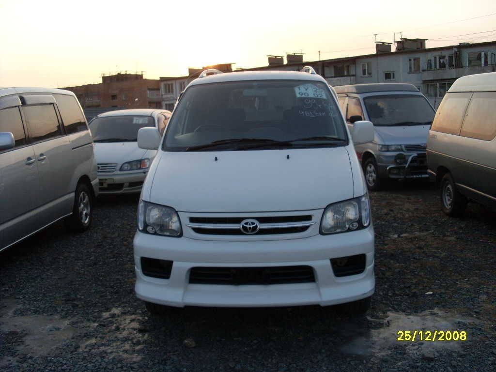 1999 Toyota Noah