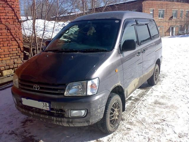 1999 Toyota Noah