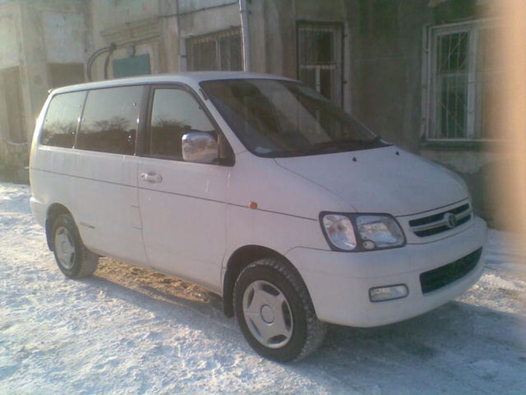 1999 Toyota Noah