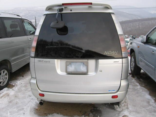 2000 Toyota Noah