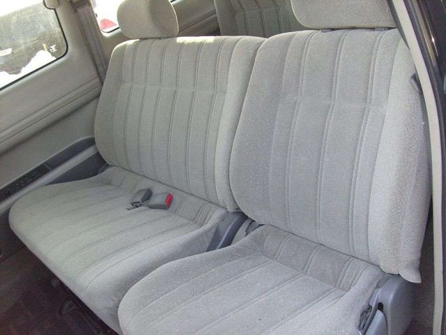 2000 Toyota Noah