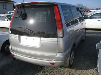 2000 Toyota Noah Pictures