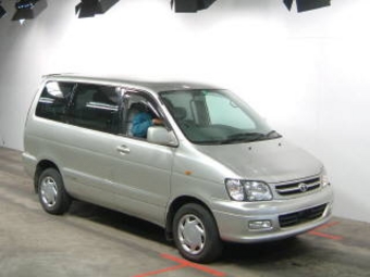 2001 Toyota Noah