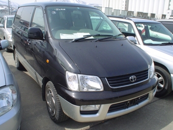 2001 Toyota Noah