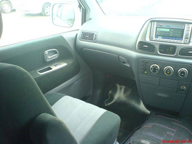 2001 Toyota Noah