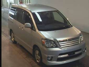 2001 Toyota Noah