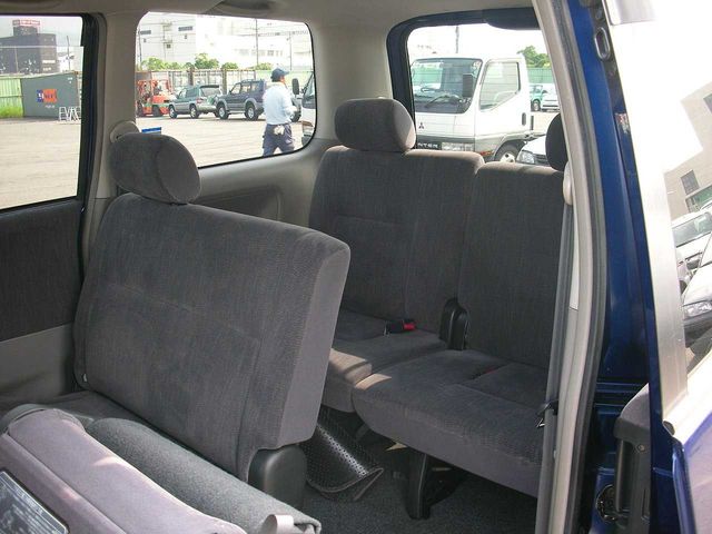 2001 Toyota Noah