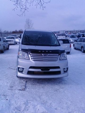 2001 Toyota Noah