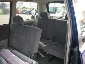 2001 Toyota Noah Pics