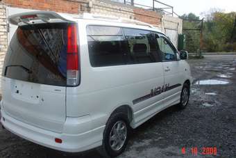 2001 Toyota Noah Images