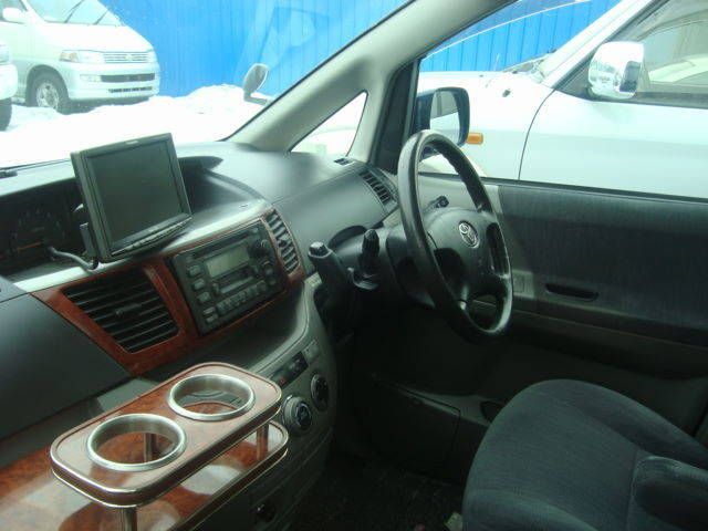 2002 Toyota Noah