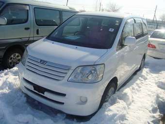 2002 Toyota Noah