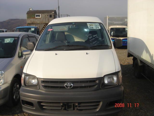 2002 Toyota Noah