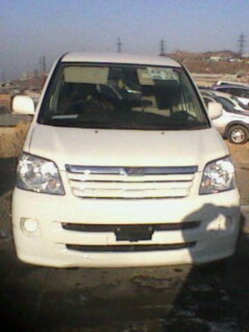 2002 Toyota Noah