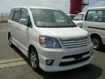 Toyota noah 2002