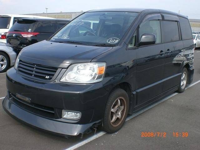 2002 Toyota Noah