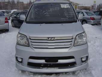 2002 Toyota Noah