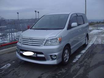 2002 Toyota Noah