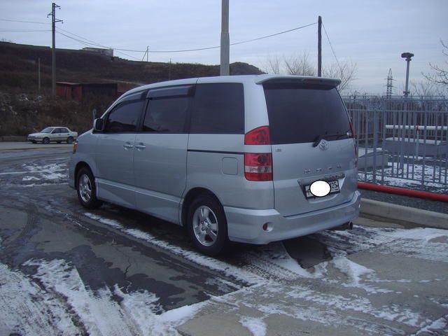 2002 Toyota Noah