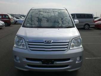 2002 Toyota Noah