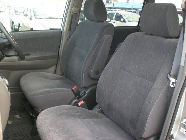 2002 Toyota Noah