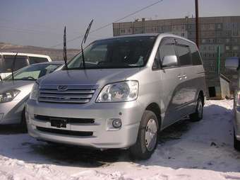 2002 Toyota Noah