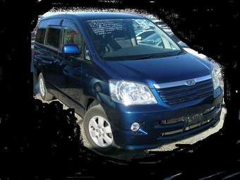 2002 Toyota Noah