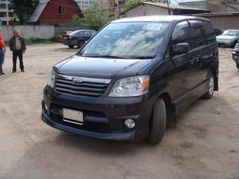 2002 Toyota Noah