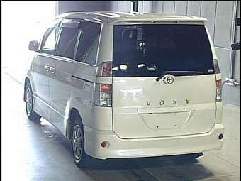 2002 Toyota Noah