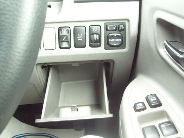 2002 Toyota Noah