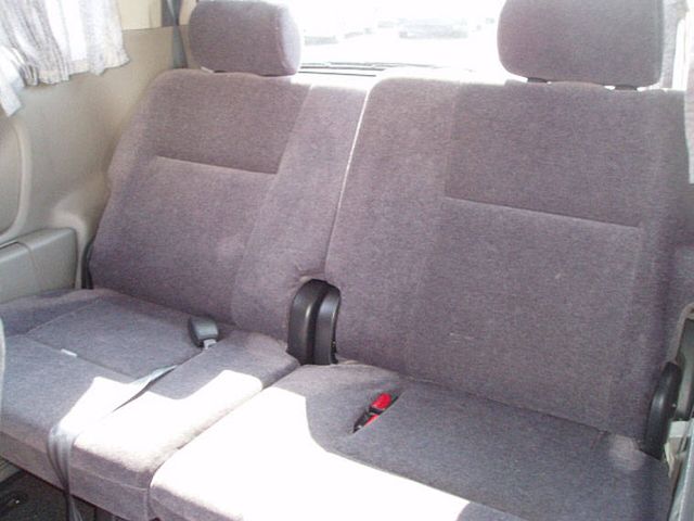 2002 Toyota Noah