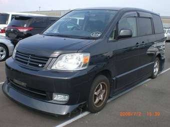 2002 Toyota Noah Pictures